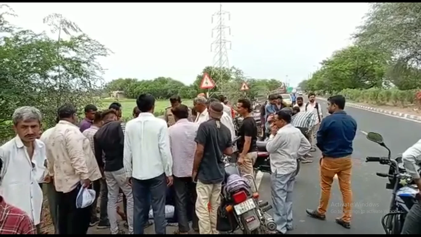 Accident occurred in front of Junagadh-Gadoi Toll Plaza