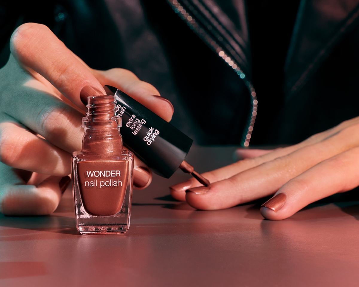 Be aware that using expired beauty products can damage the skin