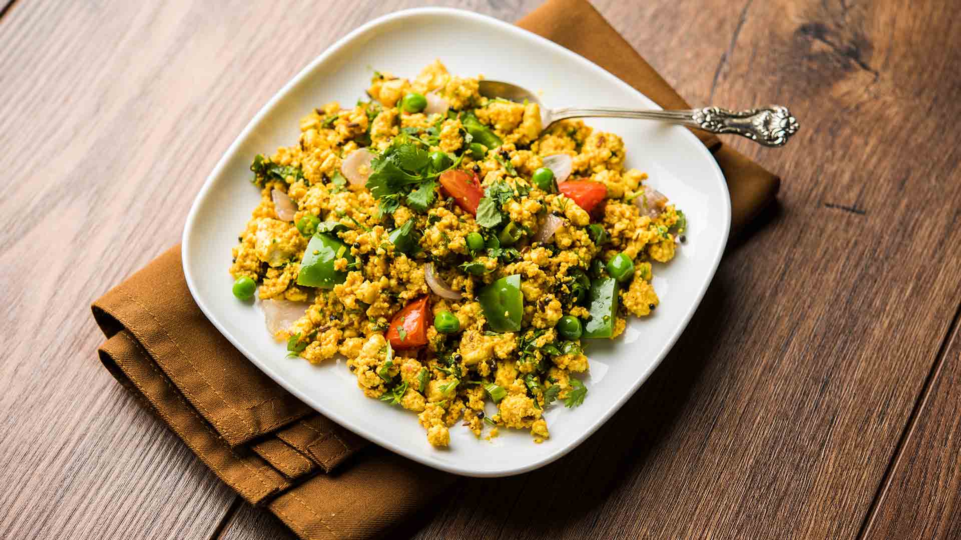 Dhaba Style Paneer Bhurji can be easily made at home, learn how to make it.