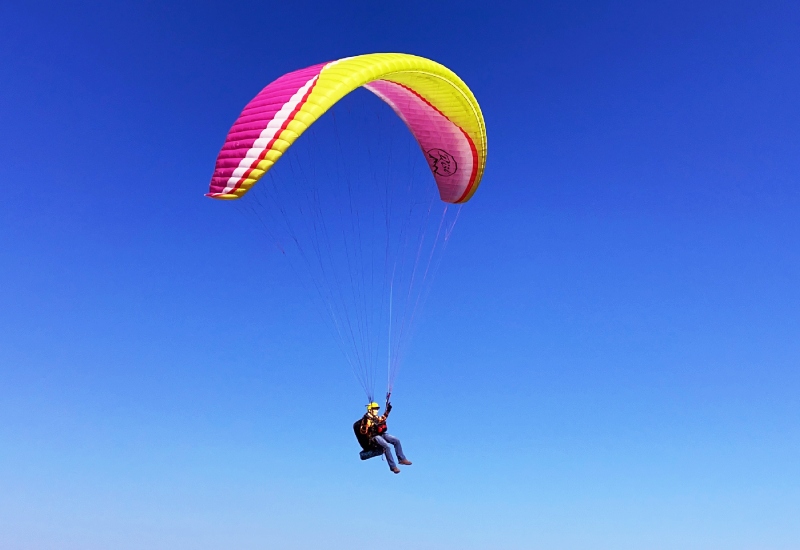 Want to enjoy paragliding? These 5 places in India are the best