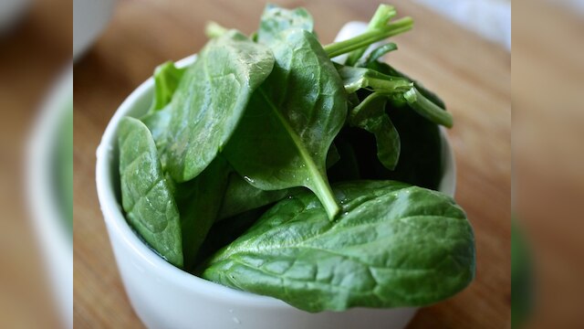 5 superfoods will keep you away from flu and influenza virus in winter season