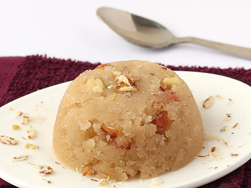 Must have eaten a lot of semolina halwa, this time try sojina chila, a well-known simple recipe