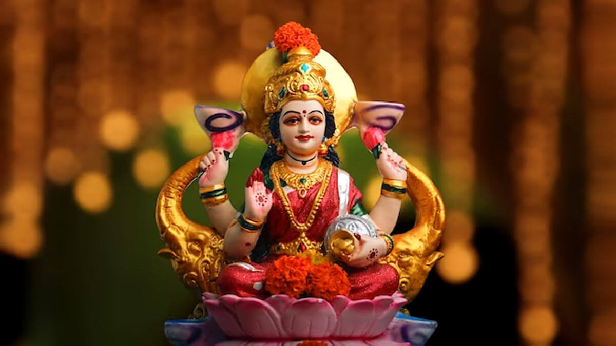 Know why Vaibhav Lakshmi Vrat is kept and what is the story behind it