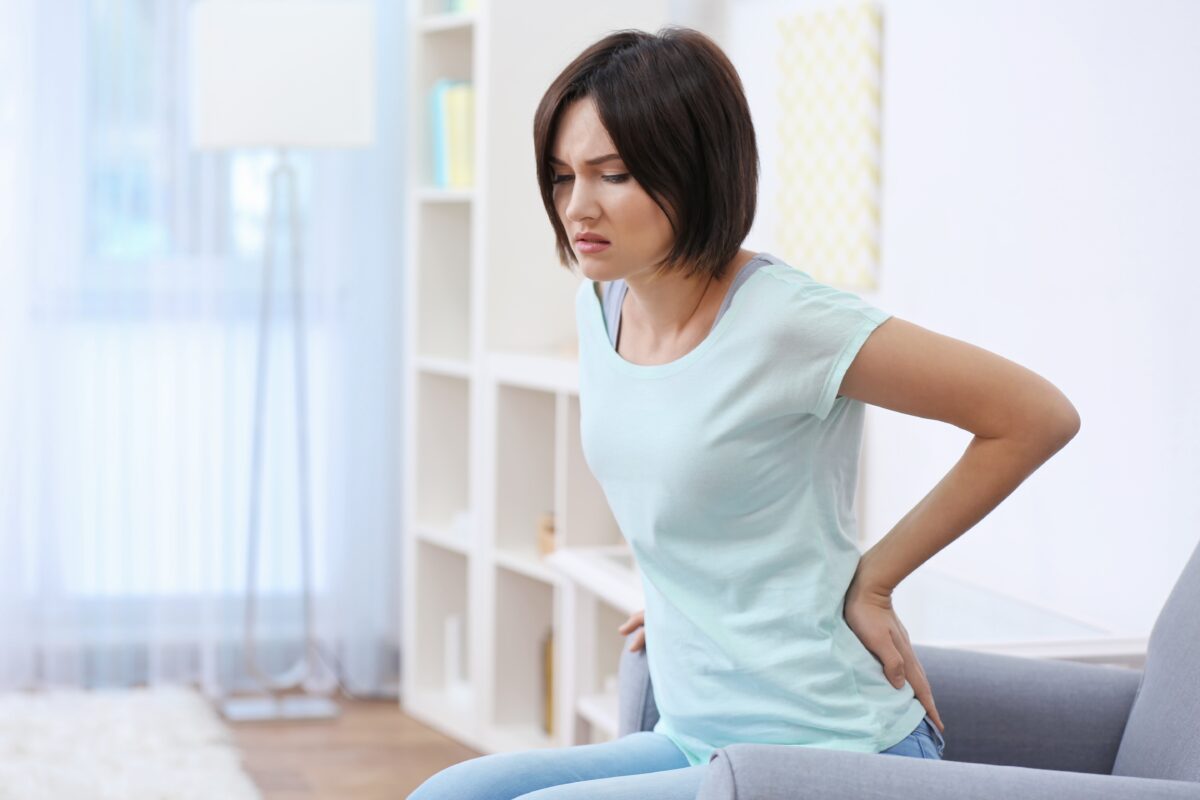 Do you have persistent pain in your back, do not ignore it, it may be a symptom of a serious illness