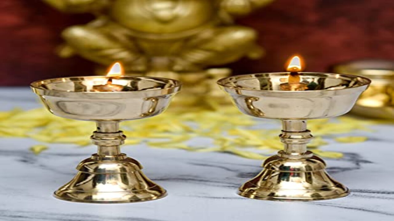 Do not make this mistake at all while lighting the lamp at these places, otherwise you will have to face physical problems and financial loss.