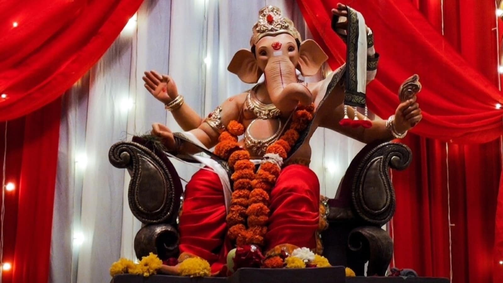 Do these remedies on Ganadhip Sankashti Chaturthi, you will get blessings of wealth along with happiness.