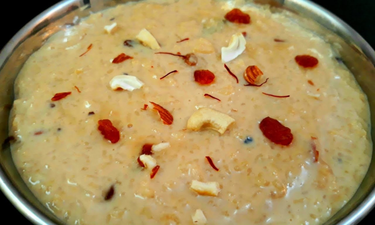 Gur Ki Kheer Recipe: सर्दी के मौसम में बनाएं गुड़ की मजेदार खीर, जानें