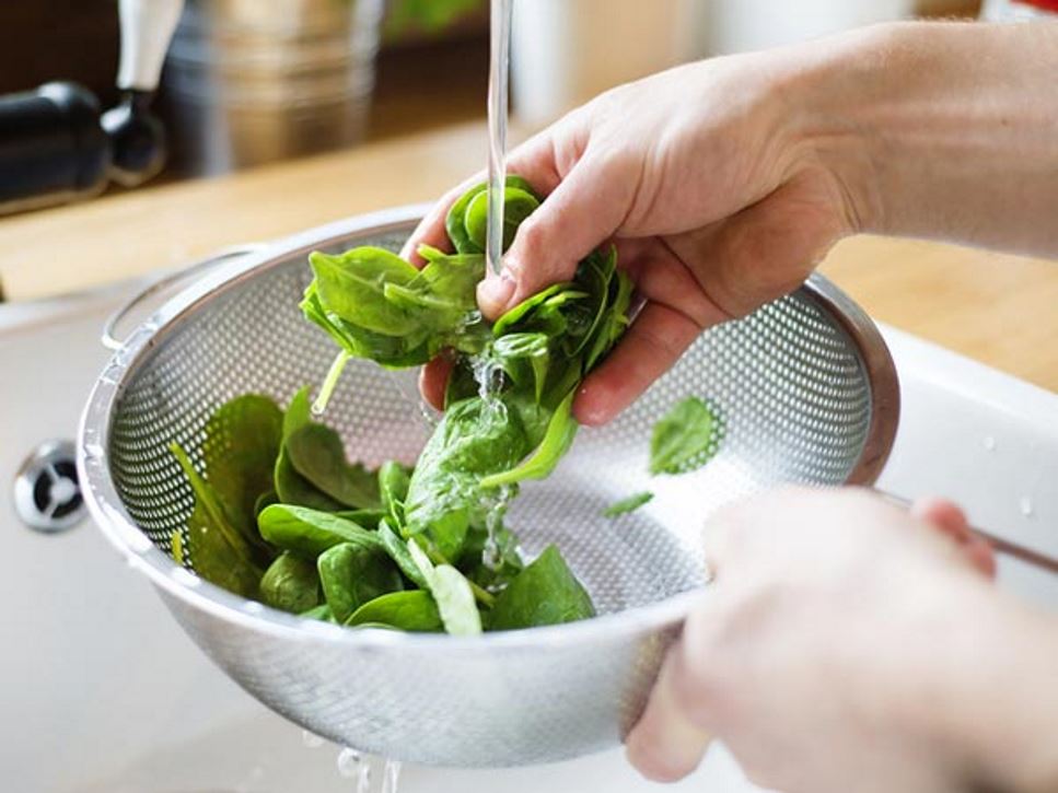 Know the correct way to wash leafy green vegetables, otherwise the pesticides will enter the body.