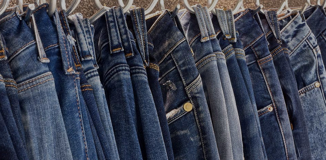 If you are fond of wearing jeans then know how many jeans you should have in your wardrobe.