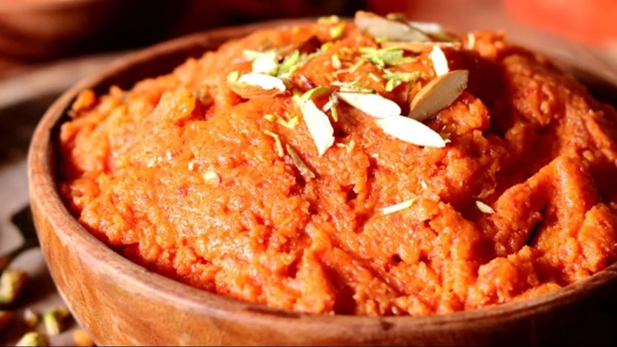 Do you also crave sweets in winter? So quickly made delicious carrot halwa